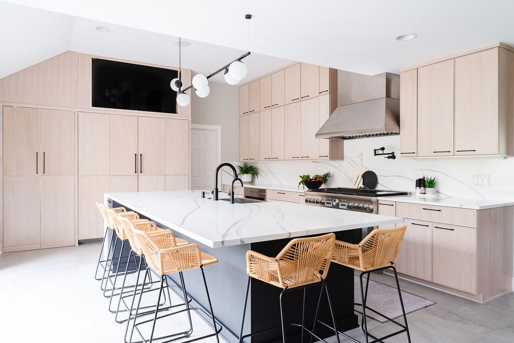 Bright Two-Toned Kitchen