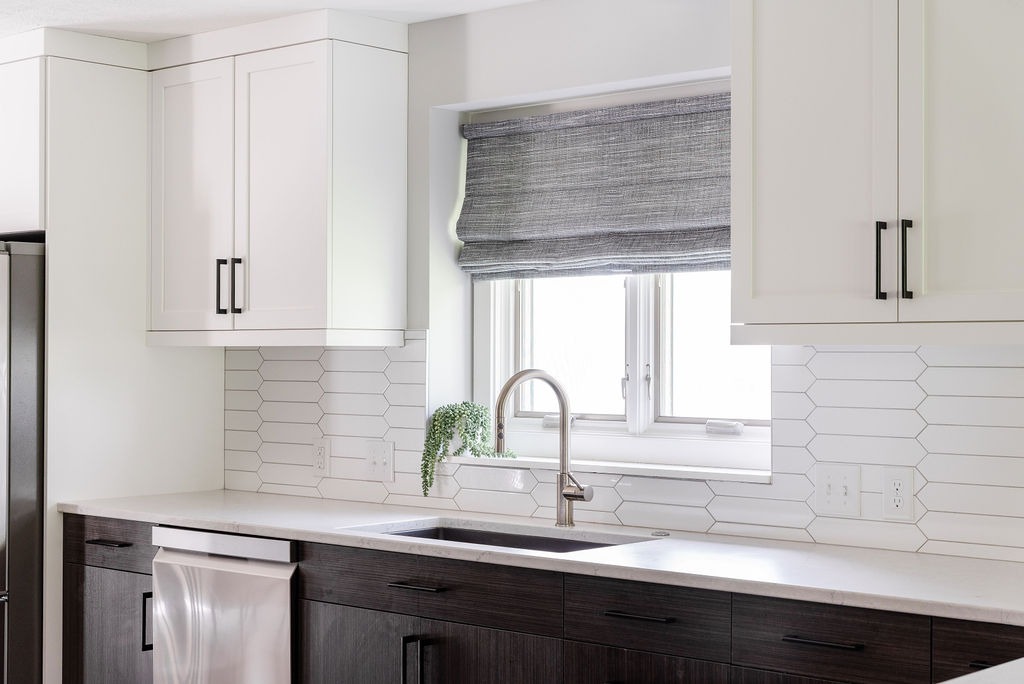 Lively Two-Toned Kitchen