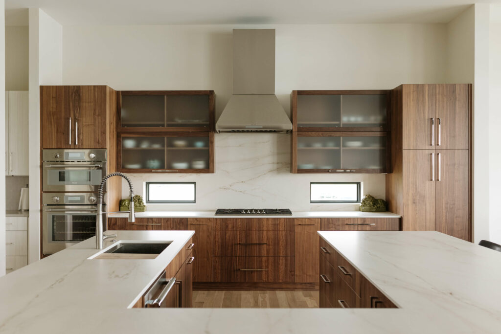A Mid-Century Modern Escape