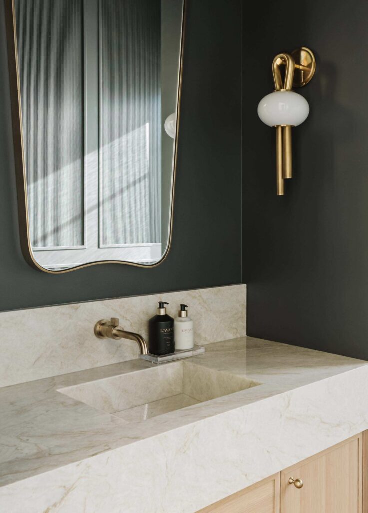 Elevated Powder Bath