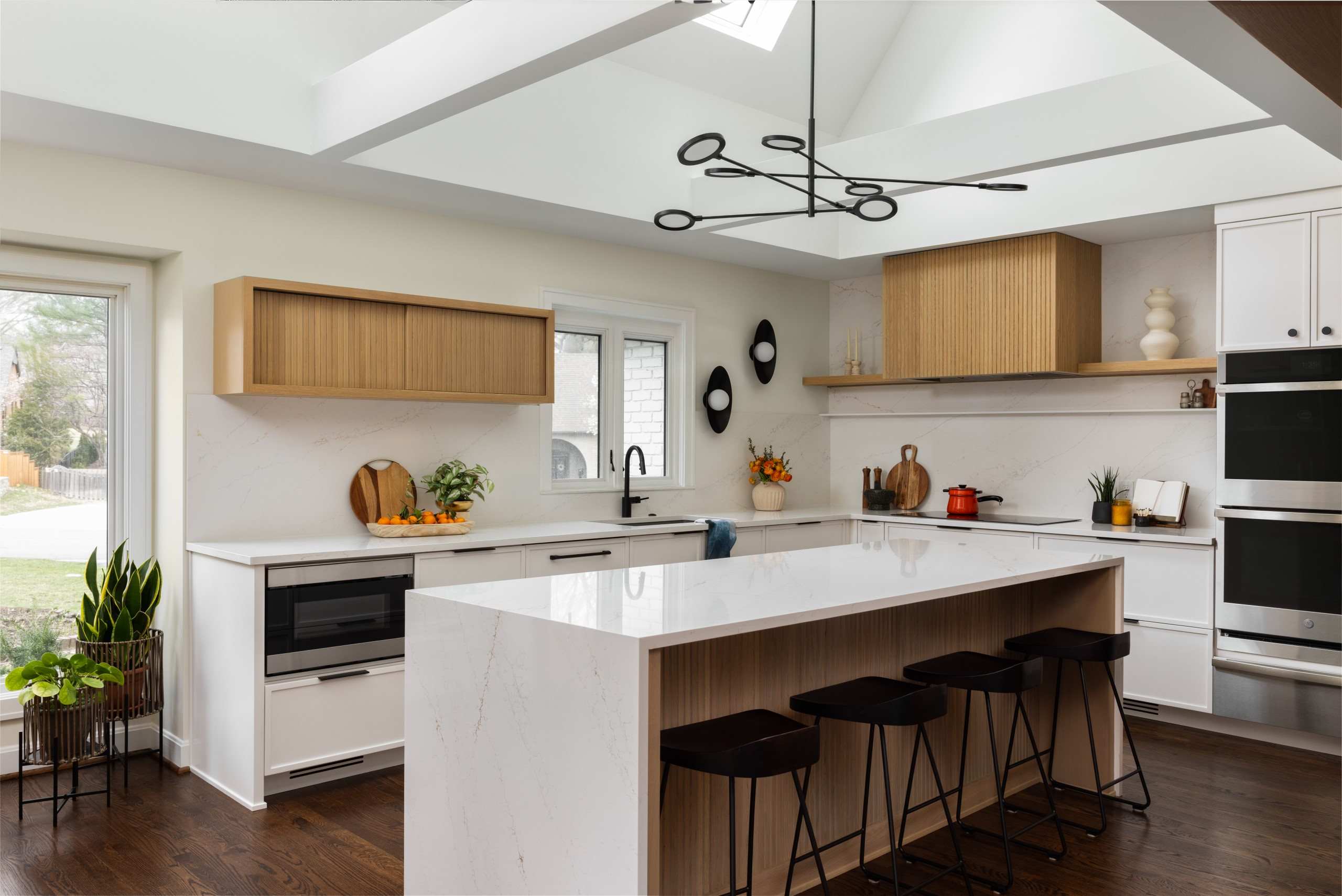 Warm Contemporary Kitchen